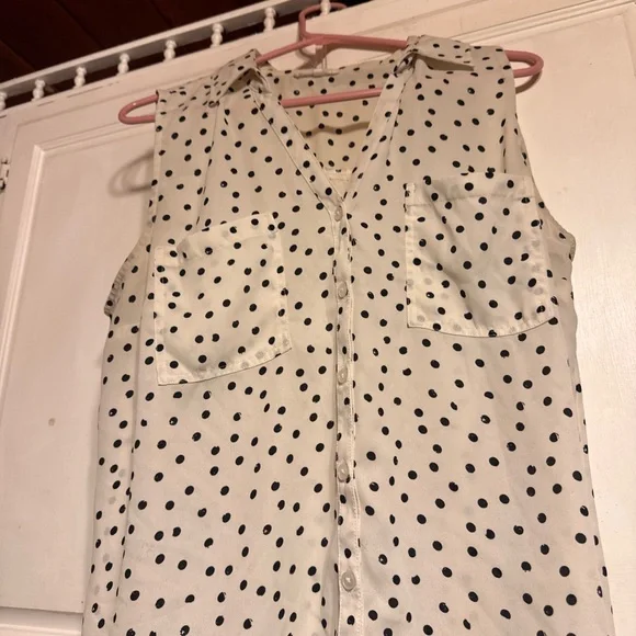 Polka Dot Sleeveless Blouse - Picture 2 of 7